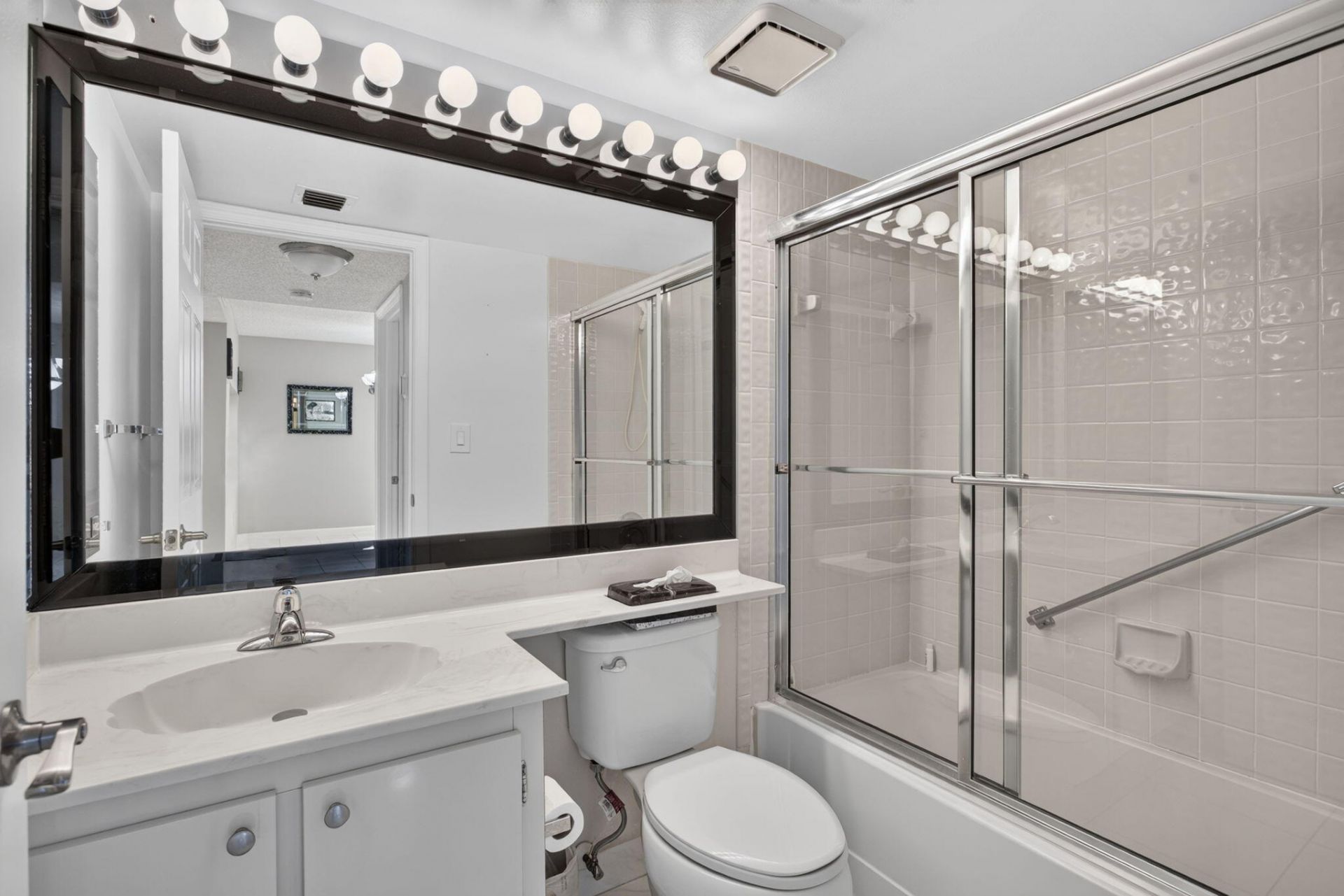 7216 S Devon Drive, Unit 212, Tamarac, FL 33321 Photo