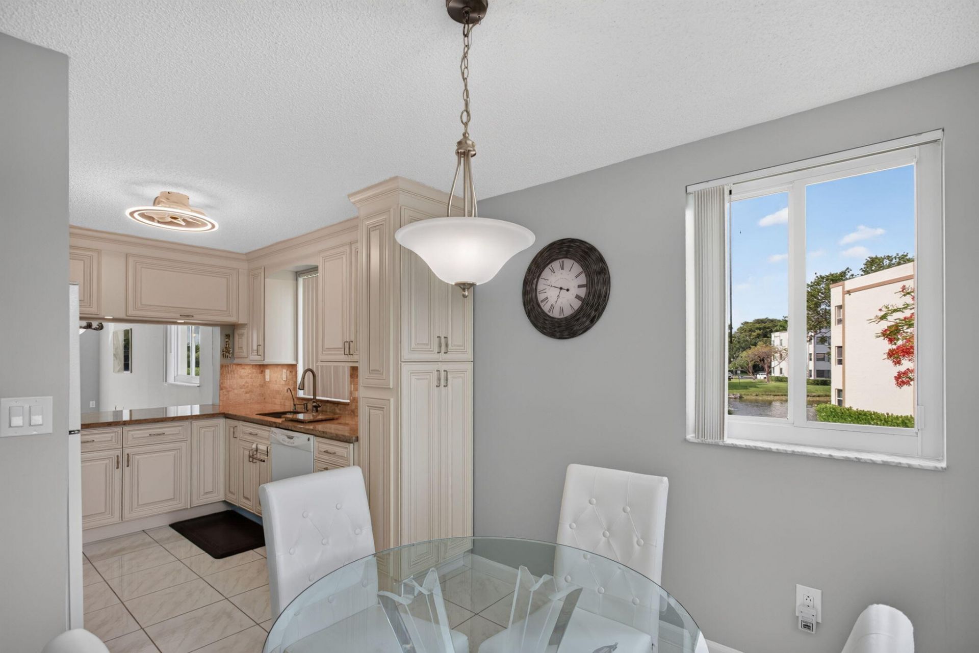 7216 S Devon Drive, Unit 212, Tamarac, FL 33321 Photo