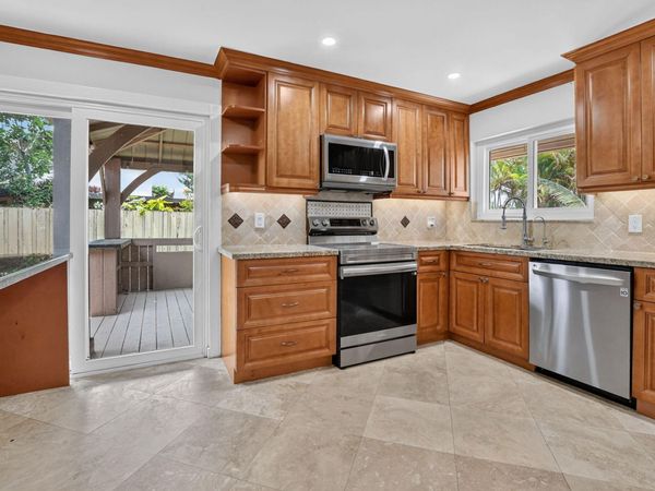 7813 Kenway Place W, Boca Raton, FL 33433