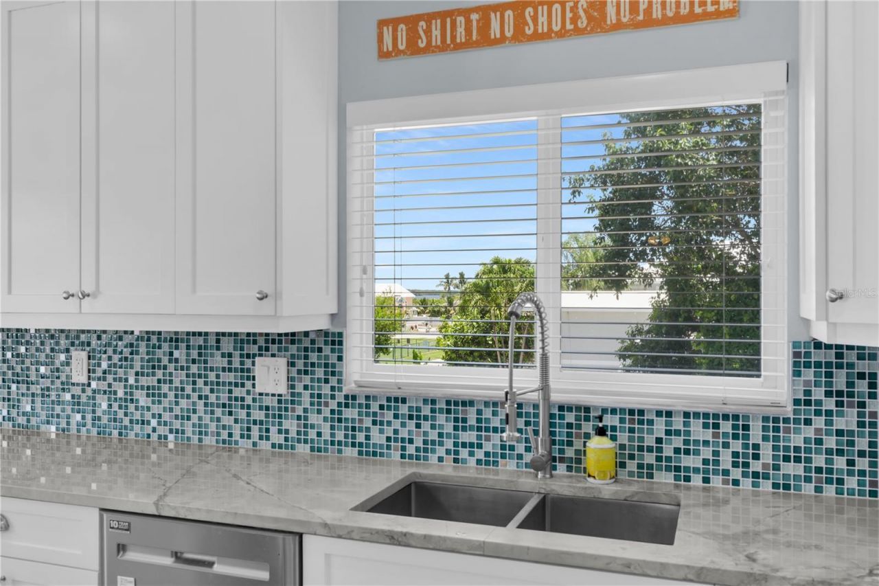 417 3rd Street , Key Largo, FL 33037 Photo