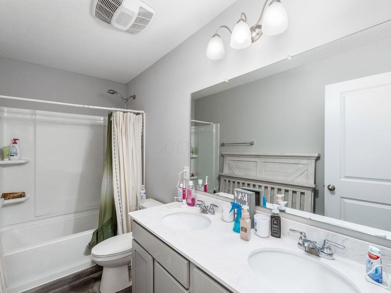 304 Mahogany Lane, Commercial Point, OH 43116 Photo 35