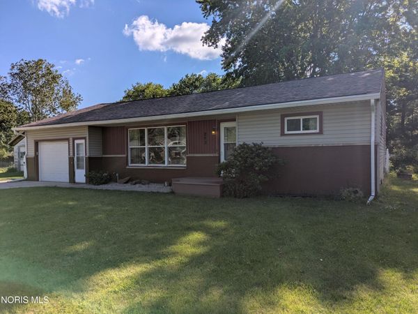 203 Swisher Avenue , West Unity, OH 43570