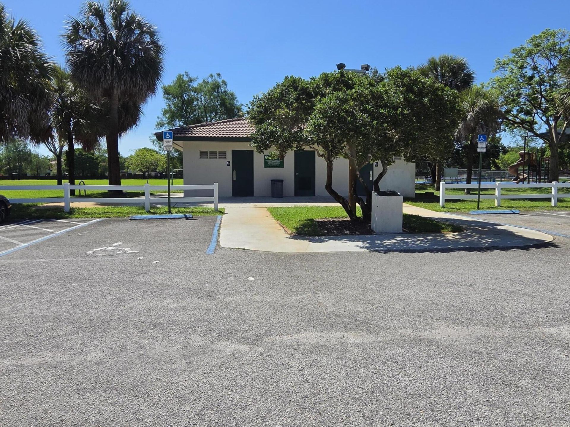 10900 NW 12th Drive, Plantation, FL 33322 Photo