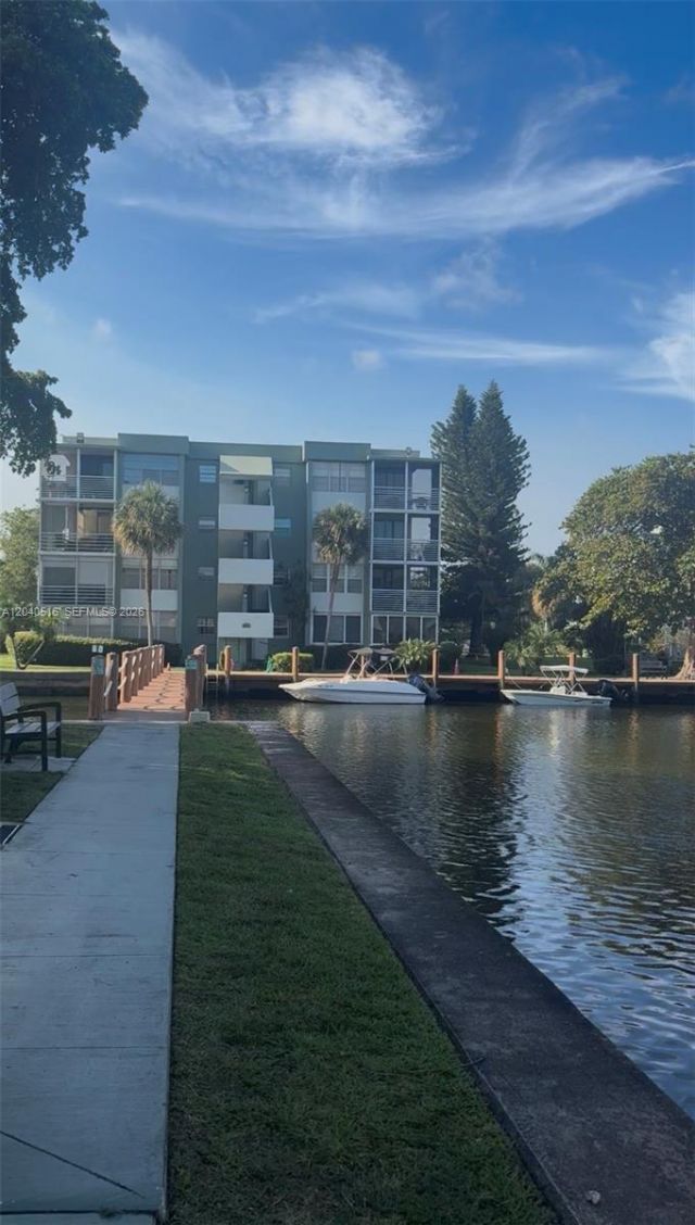 2741 Taft St, Unit 211, Hollywood, FL 33020 Photo