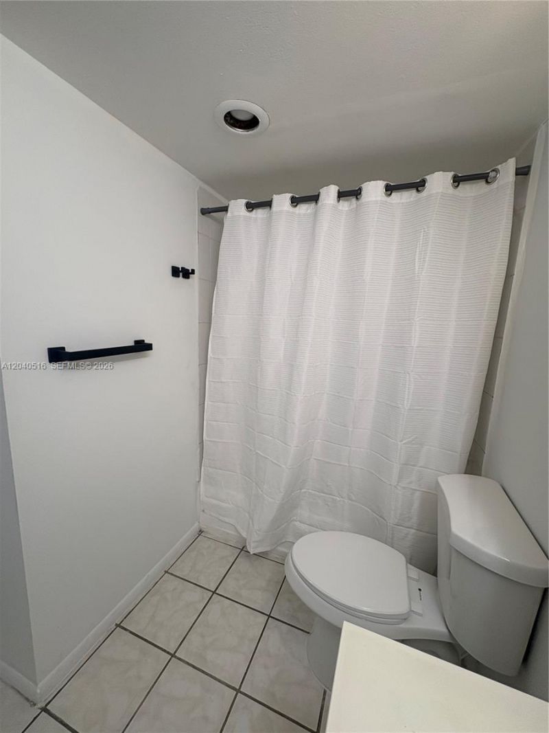 2741 Taft St, Unit 211, Hollywood, FL 33020 Photo