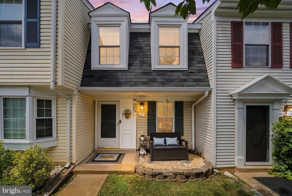 14 Gannon Way, Sterling, VA 20165 Main Photo