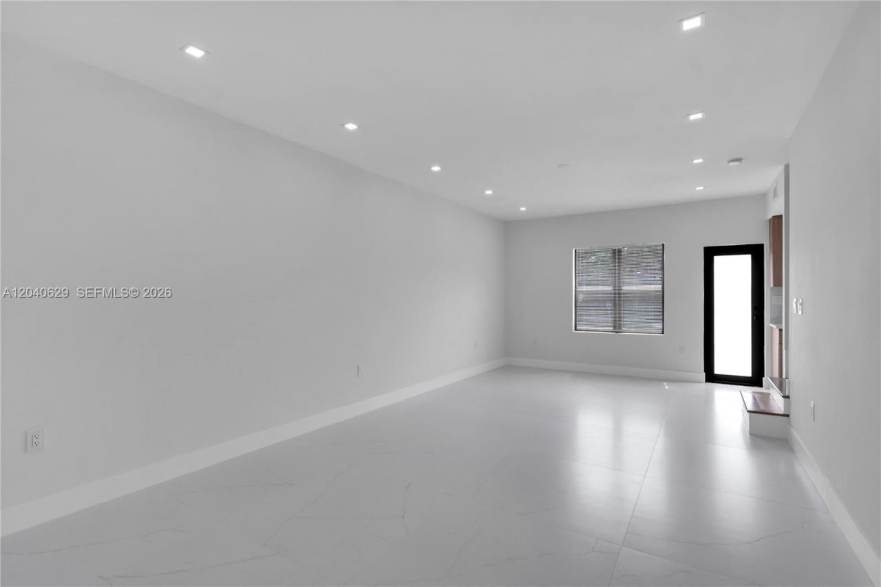 337 W 28th St , Miami Beach, FL 33140 Photo