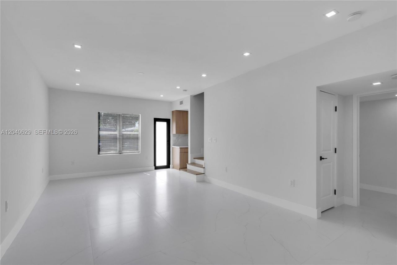 337 W 28th St , Miami Beach, FL 33140 Photo
