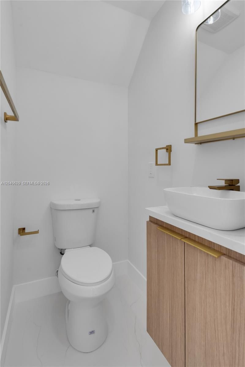 337 W 28th St , Miami Beach, FL 33140 Photo