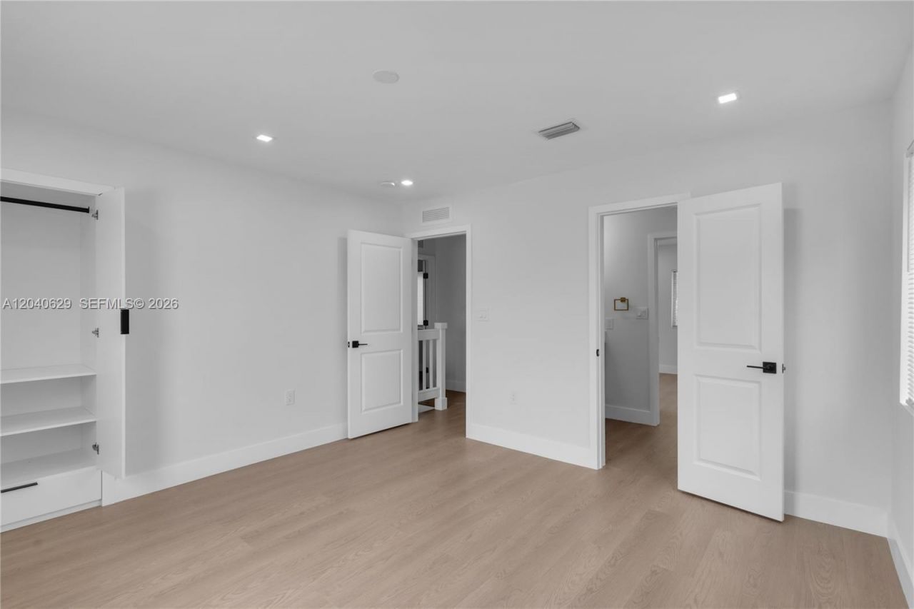 337 W 28th St , Miami Beach, FL 33140 Photo