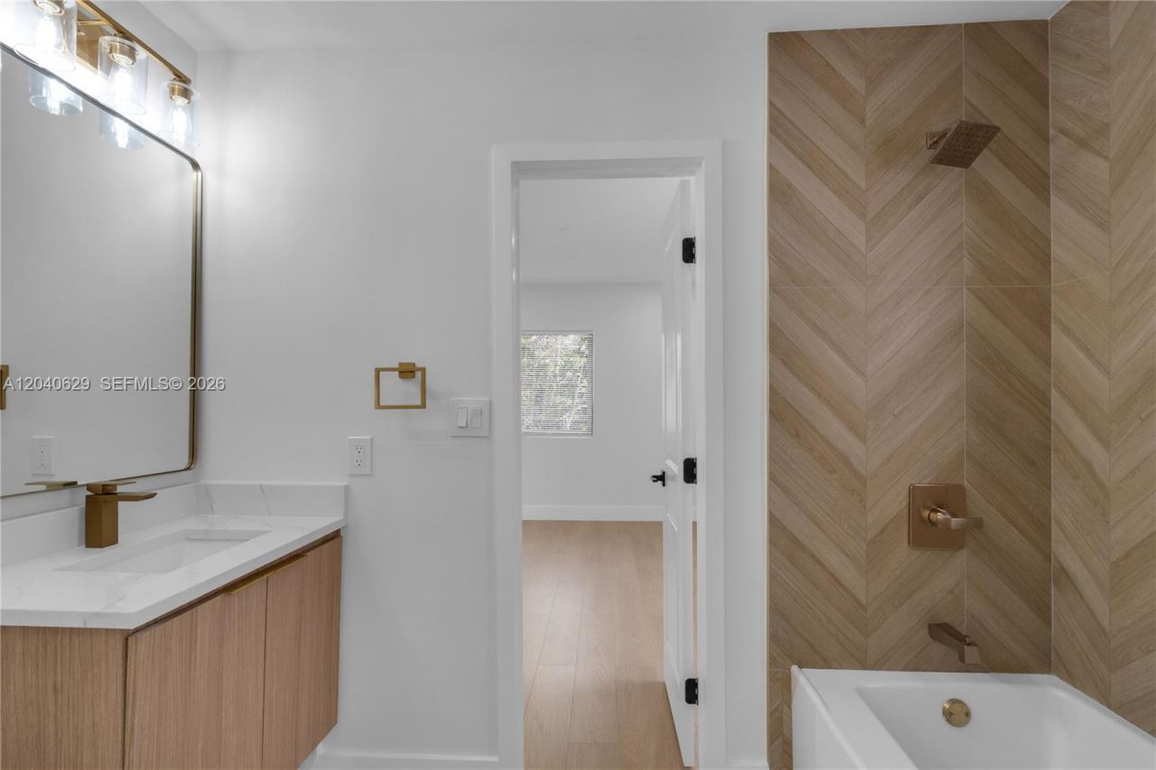 337 W 28th St , Miami Beach, FL 33140 Photo