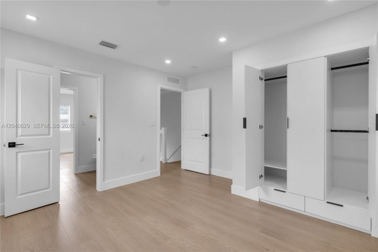 337 W 28th St , Miami Beach, FL 33140 Photo