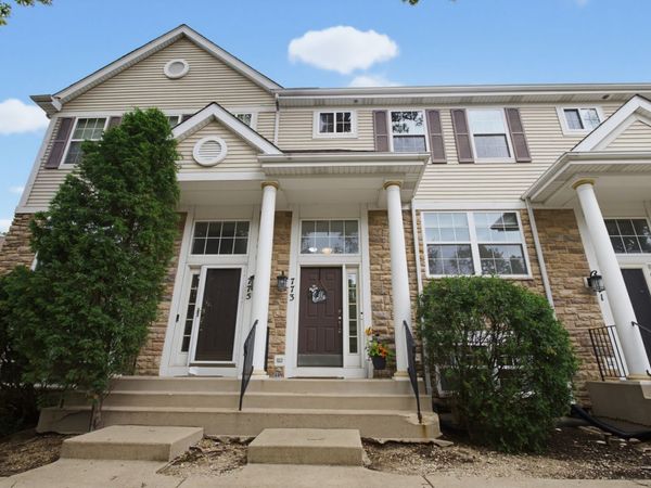 773 W Misty Drive, Palatine, IL 60074