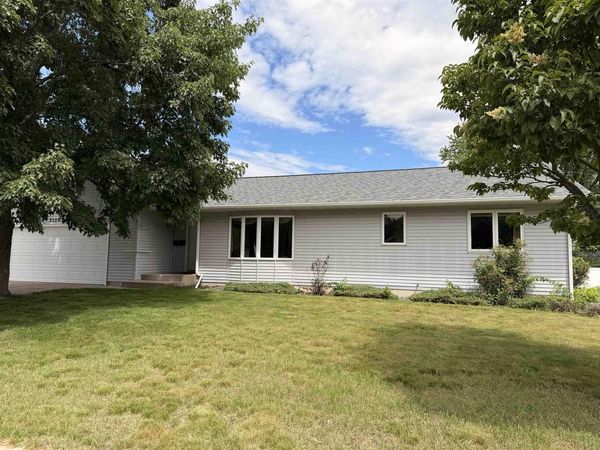 2320 JAMES AVENUE, Altoona, WI 54720
