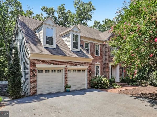 6409 MELSTONE COURT, CLIFTON, VA 20124