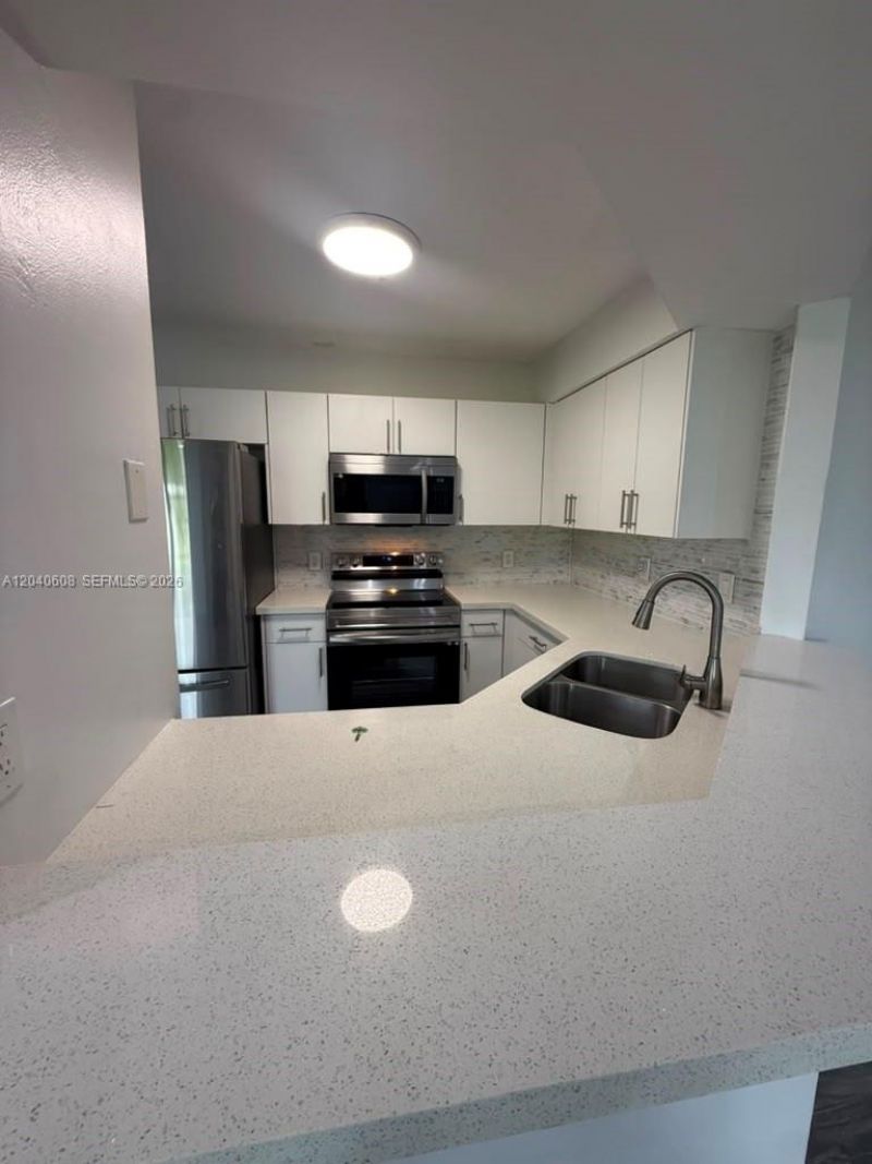 9021 W Sunrise Blvd, Unit 9021, Plantation, FL 33322 Photo