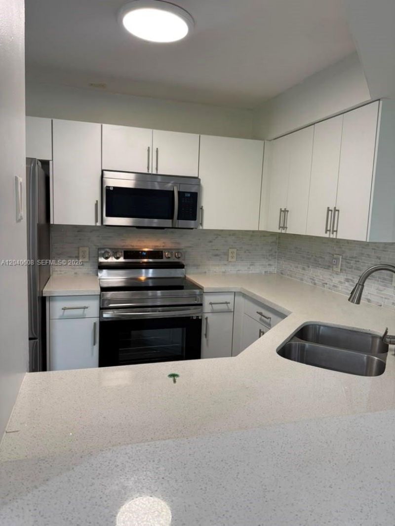 9021 W Sunrise Blvd, Unit 9021, Plantation, FL 33322 Photo
