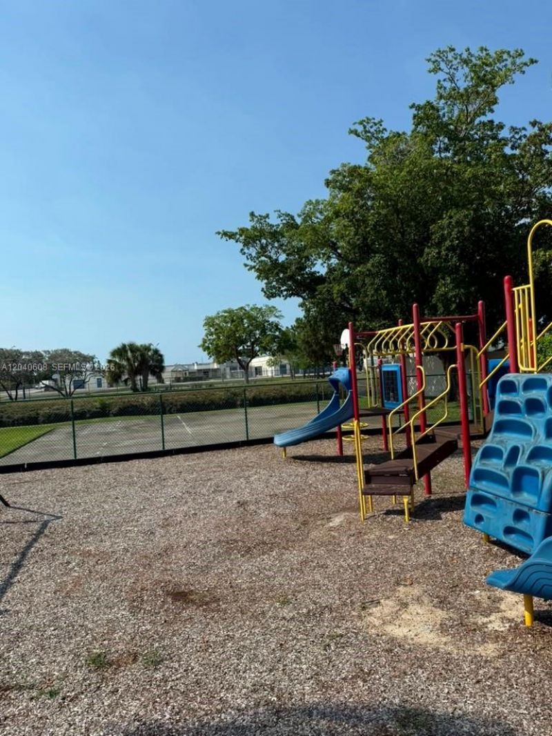 9021 W Sunrise Blvd, Unit 9021, Plantation, FL 33322 Photo