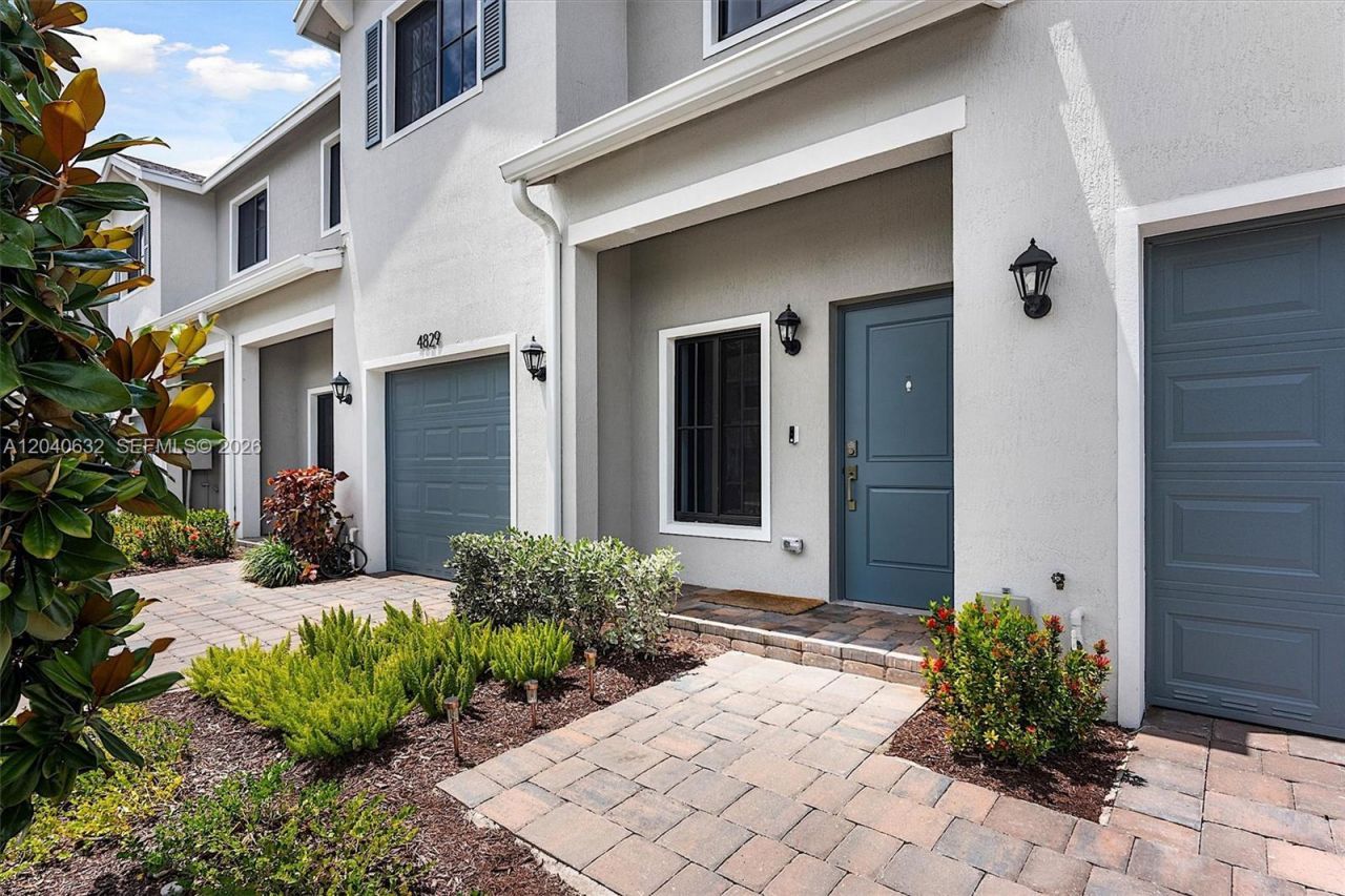 4825 Dillion St, Lake Worth, FL 33463 Photo