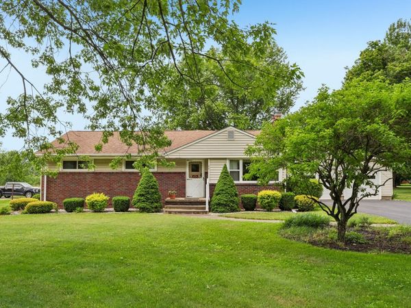 25 George Junior Road, Grove City, PA 16127