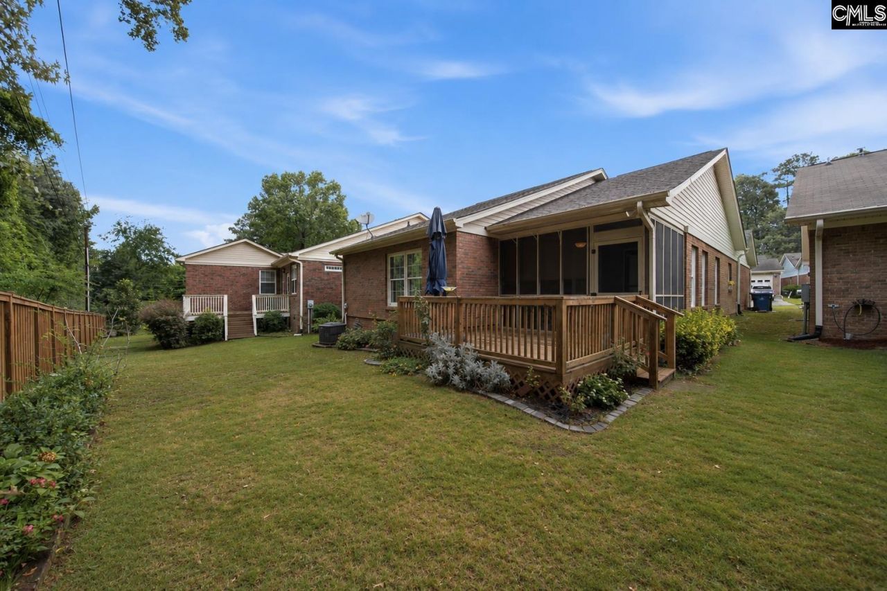 753 Teakwood Court  Photo 25