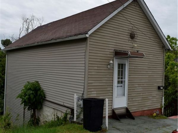 411 Rostraver St , Monessen, PA 15062