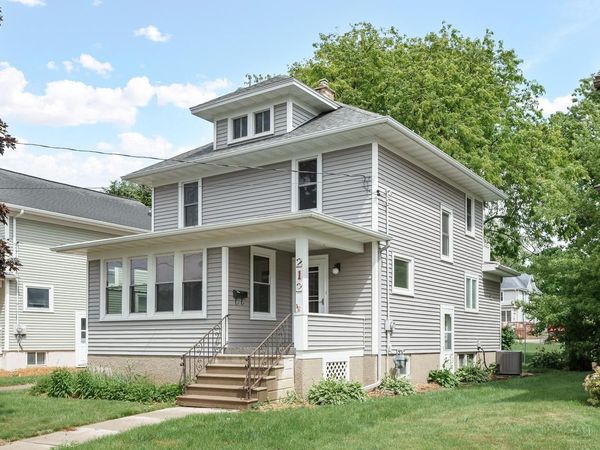212 James STREET, Beaver Dam, WI 53916