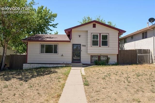 1704 E 19th Street, Pueblo, CO 81001 Main Photo