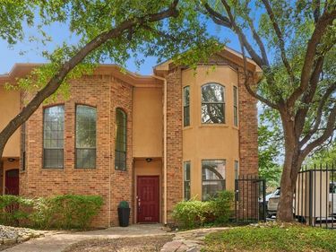4307 Gilbert Avenue, Unit 302, Dallas, TX 75219