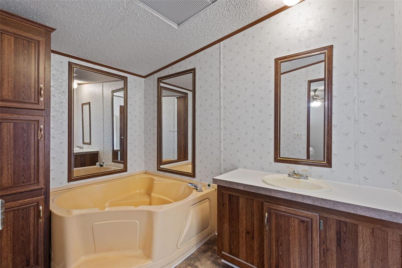 704 SE 791st Street, Old Town, FL 32680 Photo