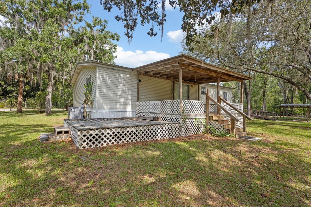 704 SE 791st Street, Old Town, FL 32680 Photo