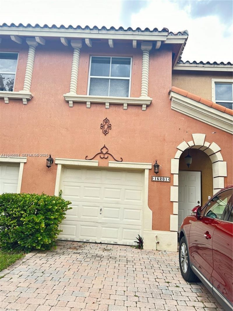 15201 SW 30th Ter, Miami, FL 33185 Photo