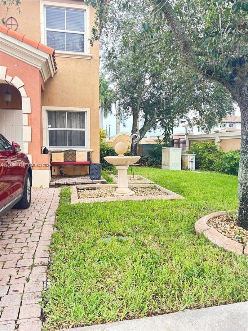 15201 SW 30th Ter, Miami, FL 33185 Photo
