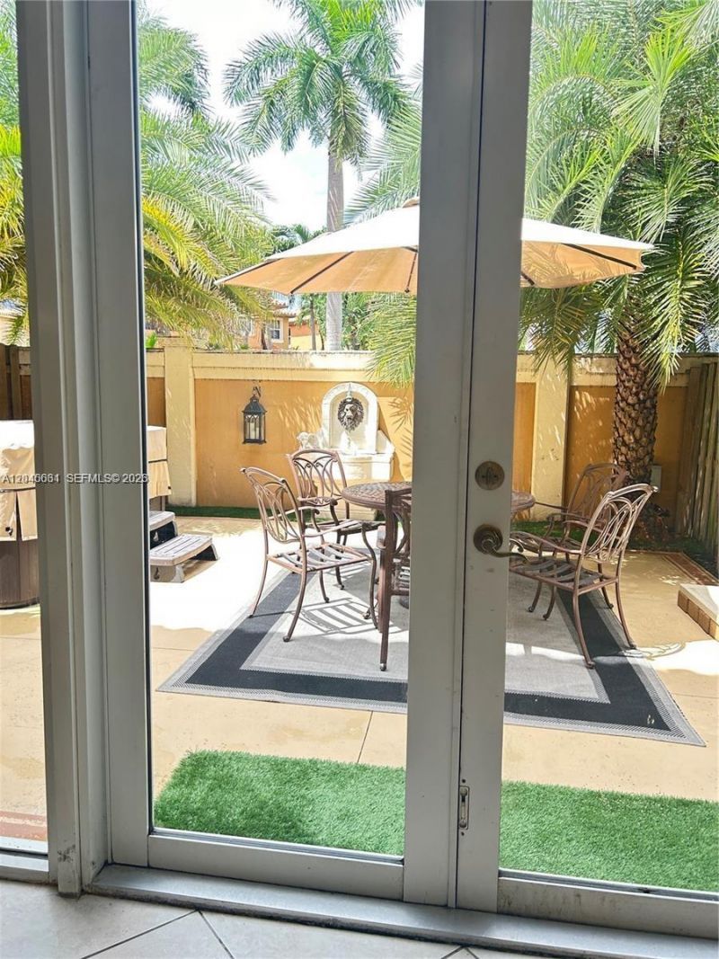 15201 SW 30th Ter, Miami, FL 33185 Photo