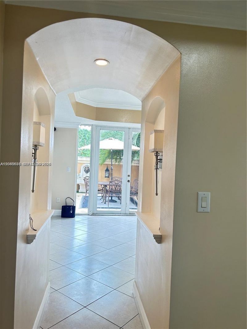 15201 SW 30th Ter, Miami, FL 33185 Photo