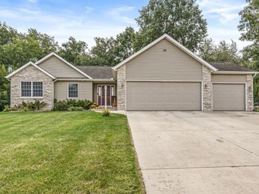 30336 Wynd Tree Boulevard, Elkhart, IN 46516