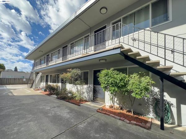 1720 Hearst, Unit B, Berkeley, CA 94703