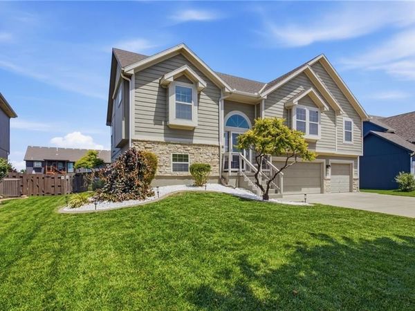 8210 NE 102nd Street, Kansas City, MO 64157