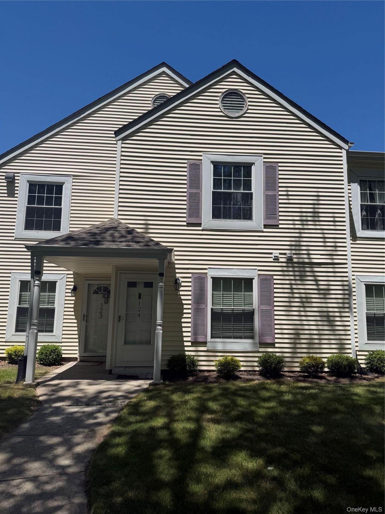 124 Fairview Circle , Middle Island, NY 11953 Main Photo