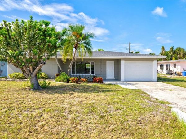 106 AURORA STREET E, VENICE, FL 34285