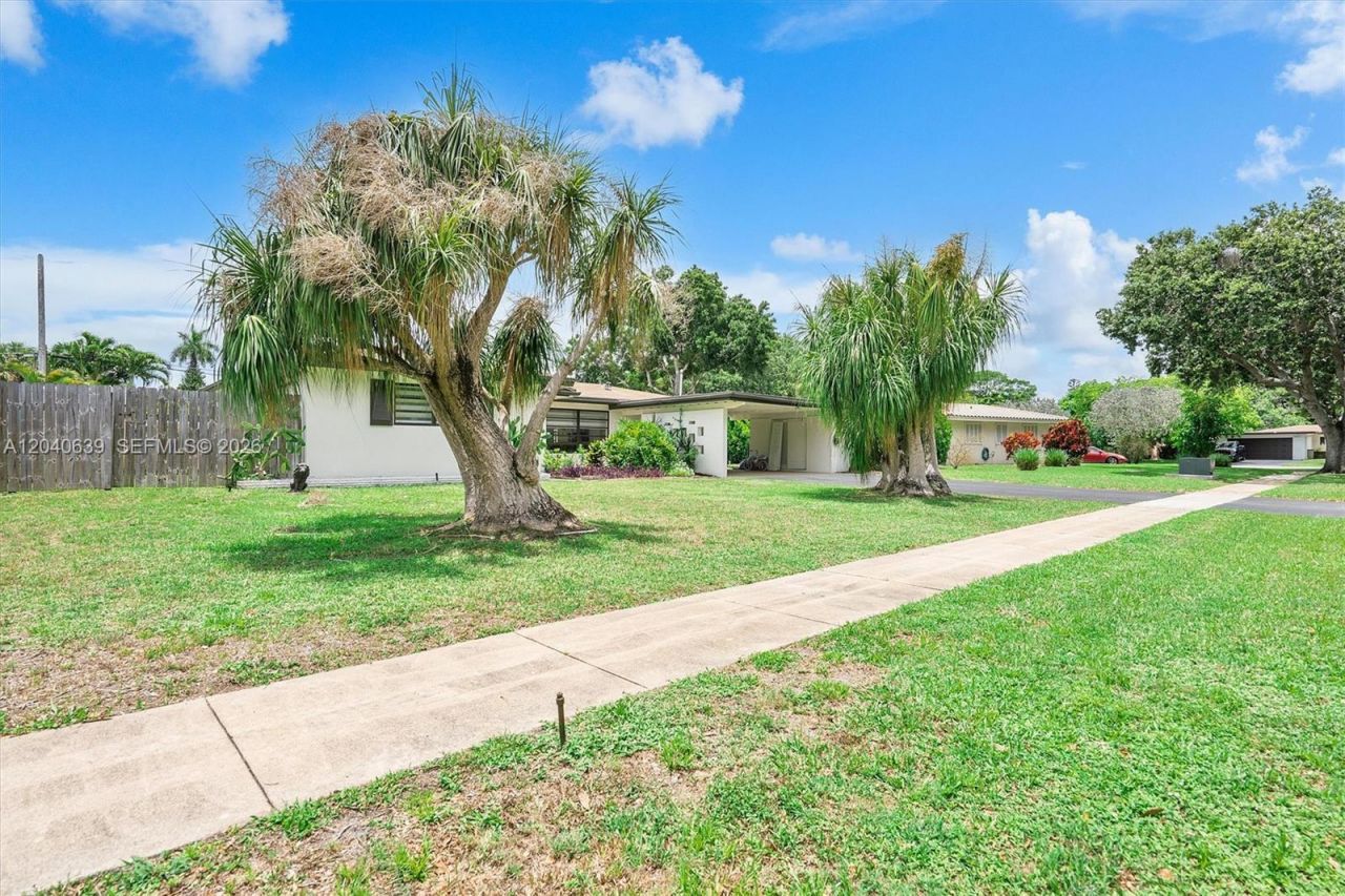 885 Azalea Ct , Plantation, FL 33317 Photo