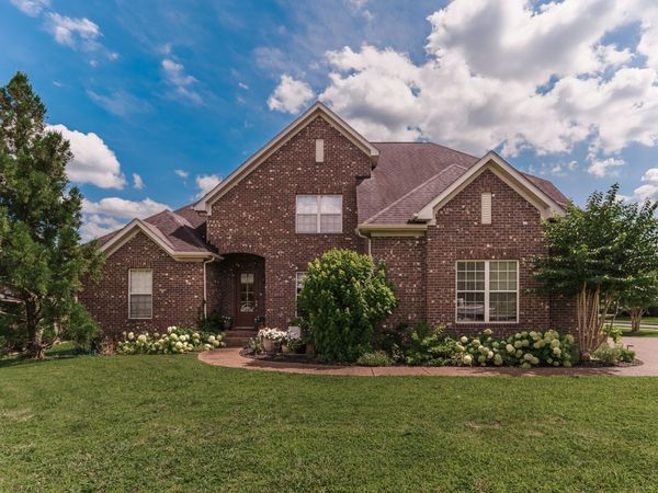 1055 Sierra Gorda Dr, Gallatin, TN 37066