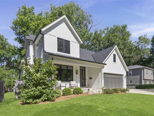 7942 Reinhardt Lane, Prairie Village, KS 66208