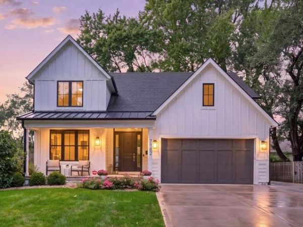 7942 Reinhardt Lane, Prairie Village, KS 66208