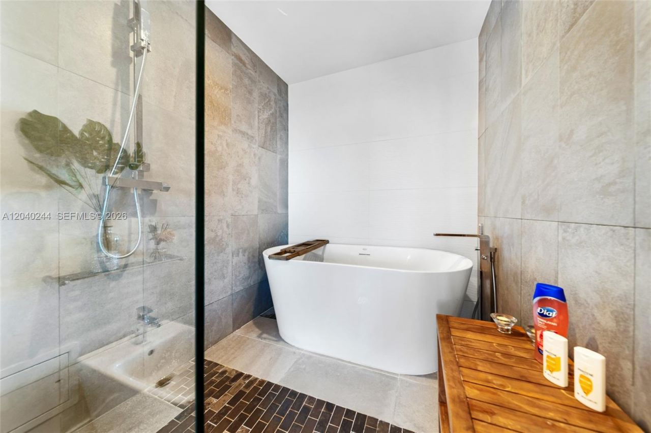 888 Biscayne Blvd, Unit 3907, Miami, FL 33132 Photo