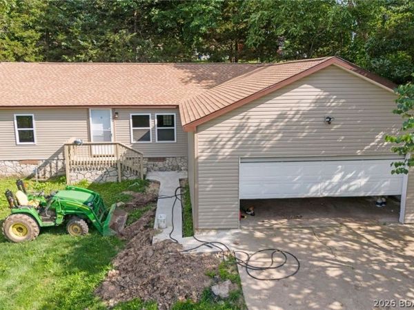 148 Hwy D, Kaiser, MO 65047