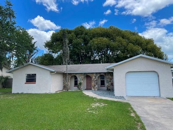 10910 SE 51ST COURT , BELLEVIEW, FL 34420