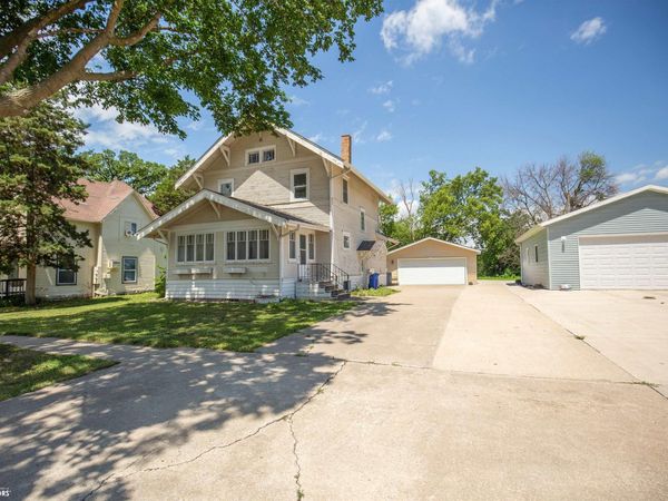 317 E Lucas Street, Algona, IA 50511