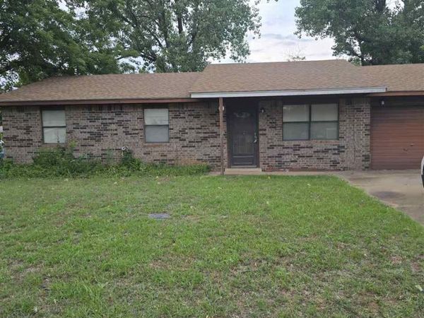 101 Lewis Street, Perkins, OK 74059