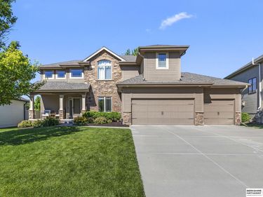 720 S 200th Street, Elkhorn, NE 68022